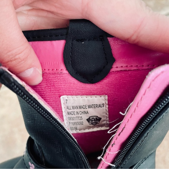 Nickelodeon Paw Patrol Black And Pink Boots With Hearts And Paw Prints Size 7 - Picture 8 of 9